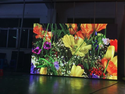 Giá tốt Màn hình LED đầy màu trong nhà cho các sự kiện quảng cáo và tường video P4 mật độ cao hơn với công nghệ điều khiển tiên tiến và tương thích rộng rãi cho hình ảnh tuyệt đẹp trực tuyến
