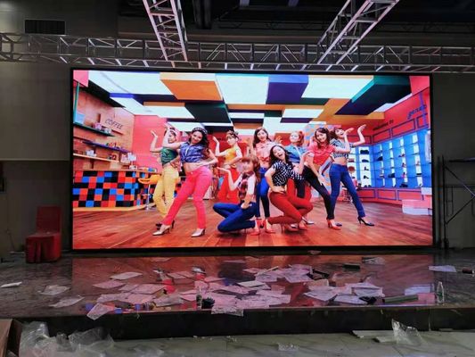 Màn hình cho thuê linh hoạt lớn Không có màn hình smear 1/32 Scan HD 1R1G1B P2.5mm LED Screen Board