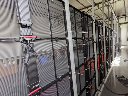 SMD P3.91 Màn hình hiển thị LED trong suốt 1000 * 500mm được gắn trên cửa sổ kính cho cửa hàng mua sắm