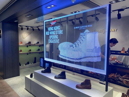 Màn hình LED trong nhà trong suốt P3.9-7.8 Full Color SMD Curved Led Video Wall Glass For Showcase