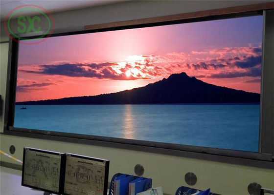 Không có giá trị trong nhà màu sắc màn hình LED phù hợp với bức tường với cấu trúc khung