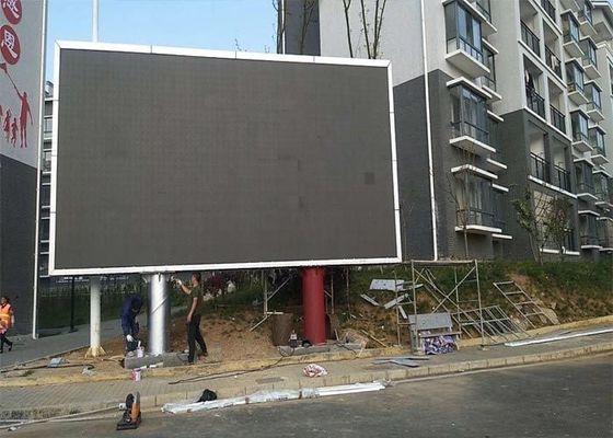 Màn hình LED đầy màu ngoài trời có độ sáng cao với 16777216 loại màu được hiển thị và độ sáng cân bằng trắng 8000cd / m2