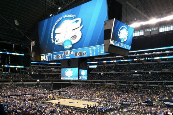 P10 Bảng quảng cáo ngoài trời LED Sân vận động bóng đá Bảng hiển thị LED