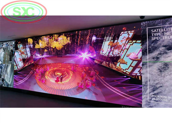 Màn hình LED đầy màu trong nhà Được trang bị các mô-đun 250x250mm và tủ 500x1000mm cung cấp mật độ pixel cao và phát xạ nhiệt
