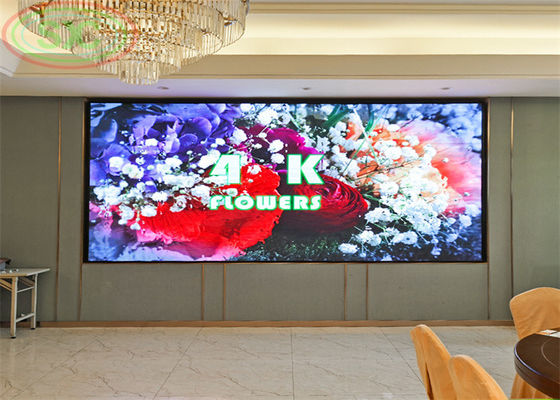 Màn hình LED cho thuê với kích thước mô-đun 256 x 128 mm và độ phân giải 64 x 32 điểm cung cấp hình ảnh cho các công ty quảng cáo