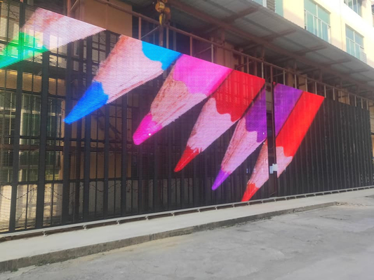 Màn hình trong suốt HD HQ 1R1G1B 4.81mm màn hình LED Digital Signage Bracket