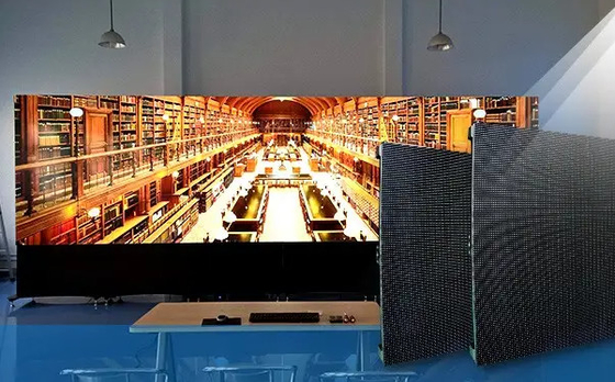Indoor P2 HD Led Screen Die Casting Aluminum 640 * 640 Cabinets 3840Hz Refresh màn hình LED ngoài trời