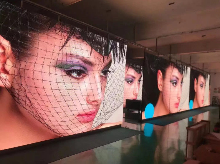 P6.67 Màn hình LED đủ màu ngoài trời RGB SMD3535 Độ sáng 1800MCD / M2 IP65