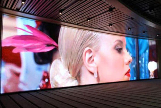 HD P4 Indoor LED Display Màn hình IP43 SMD Led Digital Display Độ phân giải 3840Hz màn hình LED đầy màu trong nhà