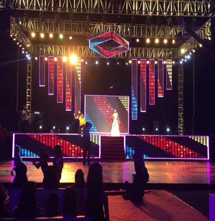 HD Curved Large Led Video Wall Panel P2.5 Pantalla Nhà trong nhà Cho thuê đầy đủ màu sắc