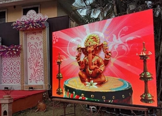 P1.667 Thuê màn hình LED RGB Hệ thống NOVA Tốc độ làm mới cao HD Không kéo bóng