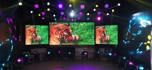 Phiên bản cố định trong nhà màn hình LED đầy màu sắc P2.5, màn hình LED p3, tỷ lệ làm mới 3840hz,1000nit độ sáng