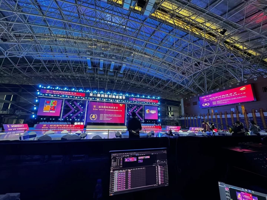 Full Color Indoor Stage LED Die-Cast Aluminum Screen Iron Cabinet LED Display Với Bảo hành 3 năm