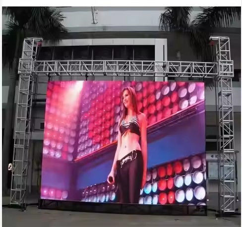 Màn hình quảng cáo LED ngoài trời P10, chống nước IP65, độ sáng 5000cd