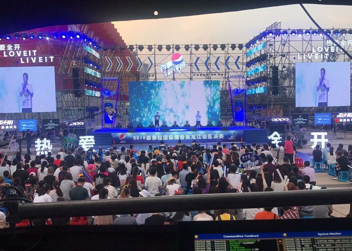 Màn hình sân vận động LED Tấm đúc nhôm Màn hình thuê Màn hình pitch 3.91mm, 500 * 1000mm Full Color Outdoor Video Wall