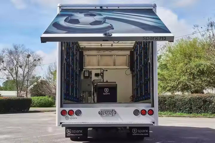 Màn hình LED di động trên xe tải ngoài trời P10 SMD 3535 Full Color IP65