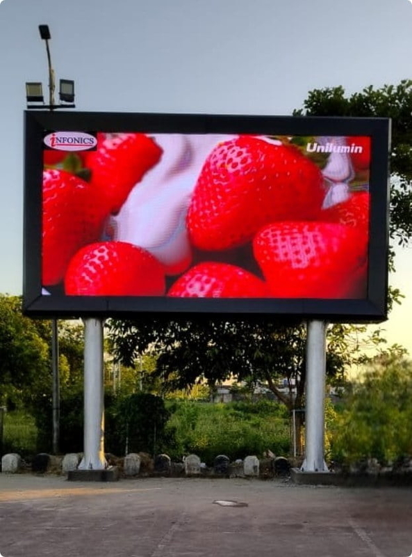 P2.5 Quảng trường quảng cáo ngoài trời chống nước Full Color HD LED Die-Casting màn hình nhôm