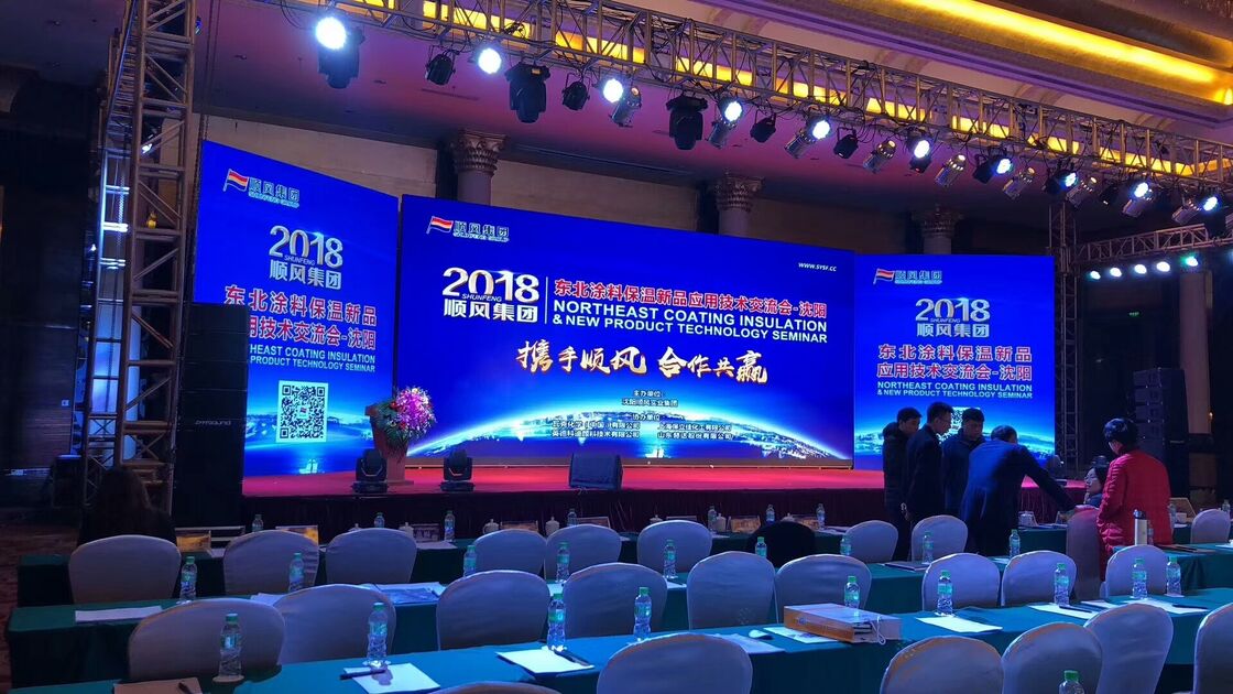 Màn hình LED màu trong nhà, cung cấp các tùy chọn lắp đặt linh hoạt với khả năng ghép nối theo bất kỳ hướng và kích thước nào.
