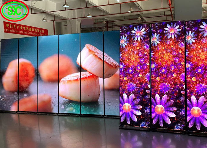 Thuê màn hình cong treo / LED quảng cáo cố định Khung hiển thị HD Động lượng điện liên tục