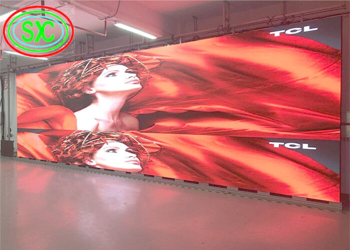Cửa hàng quần áo P2.5 Poster Mirror Indoor Full Color LED 192mm X 192mm màn hình LED đầy màu