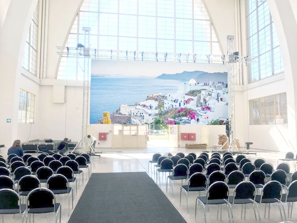 Phân hình tường video LED đầy màu sắc chất lượng cao HD P2.6 Stage Rental Indoor Led Wall Screen