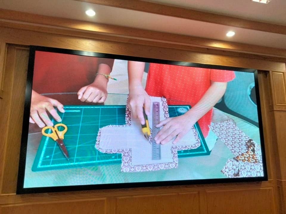 Màn hình LED đầy màu trong nhà với cấu hình Pixel 4mm và 62500 Pixel trên mỗi mét vuông cho độ phân giải cao