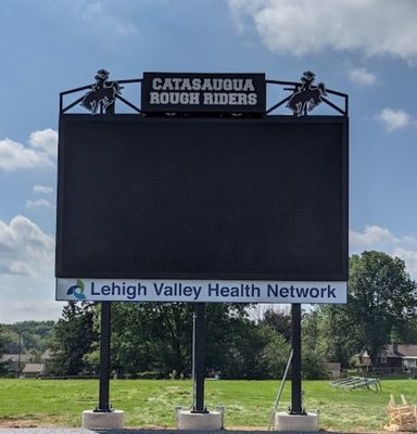 Tủ 960X960MM Cố định màn hình Led P8 / Biển hiệu Led Billboard Quảng cáo lớn Màn hình Led đủ màu ngoài trời