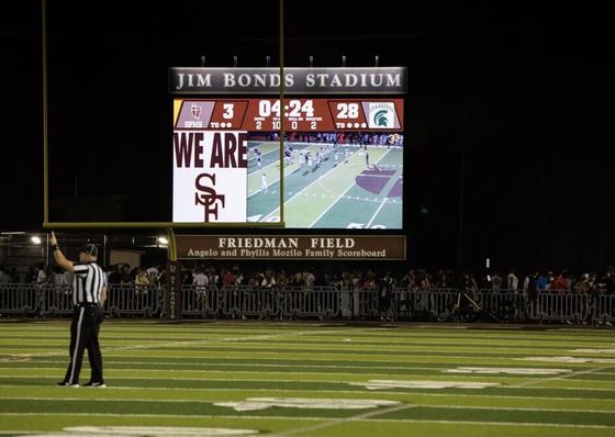 Lắp đặt cố định ngoài trời Màn hình LED SMD P10 Màn hình LED quảng cáo Tường LED / Màn hình LED màn hình lớn