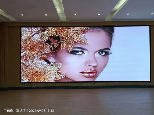 Giá tốt Màn hình LED đầy màu trong nhà 250 * 250mm với chế độ quét 1/16 trực tuyến