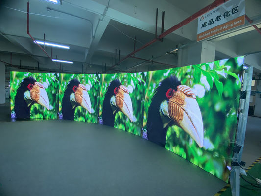 Dễ cài đặt P6 hiển thị LED cố định với độ phân giải 32 * 32 mô-đun và 5000 giờ Mtbf