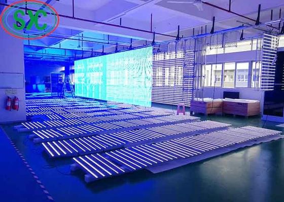 Giá tốt Màn hình trong suốt LED Độ sáng cao Full Color Tường trong suốt 32768 Điểm / mét vuông Cho thuê trực tuyến