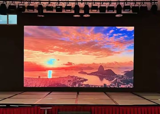 2500nits Độ sáng P3 Indoor LED Rental Video Display Panel with Air-Plug Connection Design mật độ pixel 111111dots/sqm