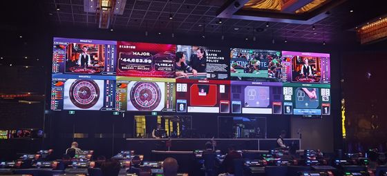 Màn hình LED RGB độ sáng cao với tuổi thọ 100000 giờ và màn hình bền P4.81