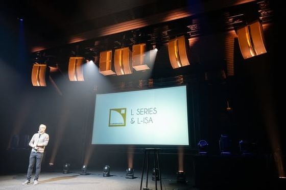 Màn hình LED RGB kích thước tủ 960*960mm với Nhiệt độ hoạt động màn hình -12/50