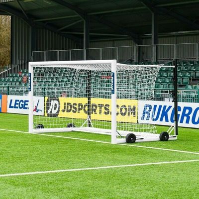 Trải nghiệm màn hình LED sân vận động tốt nhất từ với độ phân giải 10000 pixel / m2 và tỷ lệ khung hình 60Hz