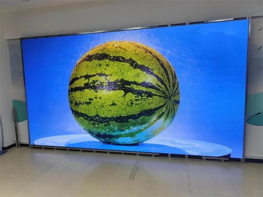 112896 Điểm / m2 mật độ Indoor Full Color LED Display với kích thước tủ 500 * 1000mm * 75mm và Nationstar SMD 1515