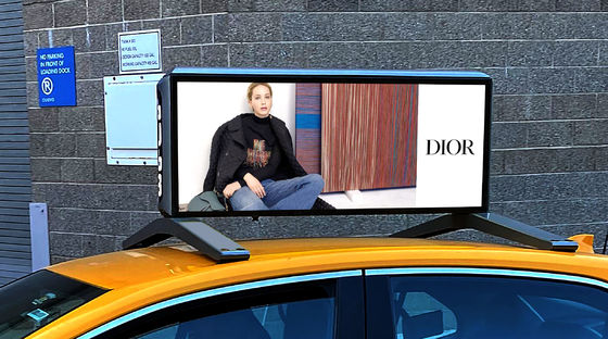 Chế độ điều khiển Asynchronous Control Car LED Sign Display với kích thước pitch 5mm và cấu hình 1R1G1B