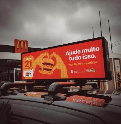 Màn hình LED xe có thể tùy chỉnh với chức năng hiển thị hoạt hình và độ phân giải màn hình 192 * 64 điểm