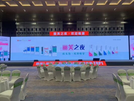 Giá tốt Màn hình LED đầy màu trong nhà với các loại LED SMD2020 và SMD1515 cung cấp ánh sáng sáng và năng lượng cho các sự kiện cho thuê trực tuyến