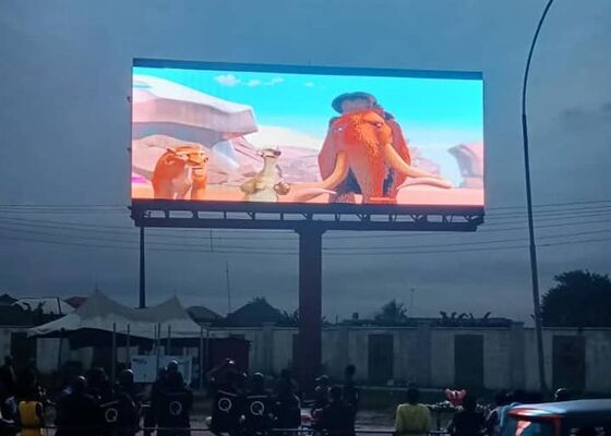 tủ dịch vụ phía sau chống nước p10 màn hình led full color ngoài trời