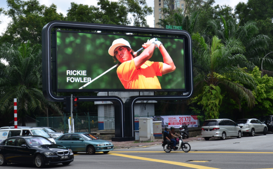 Không có MOQ Dễ lắp đặt Giao hàng nhanh chóng Nhóm R D xuất sắc Sản phẩm P6 Bên ngoài SMD màn hình LED 2727 Lamp Size 6mm Resolution