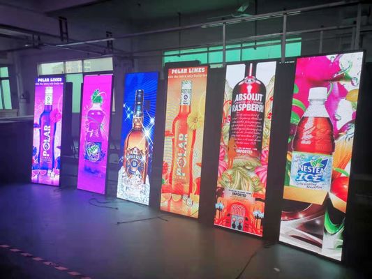 Giá tốt Màn hình LED độ sáng cao Poster, Bảng điều khiển LED đủ màu P3 Trong nhà trực tuyến
