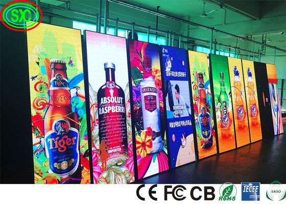 Màn hình áp phích LED P2 P2.5 1200cd / sqm 122880pixels SMD2121