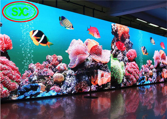 Giá tốt SMD2121 P4 1200cd / sqm Led Video Wall cho thuê Tủ 512 * 512mm trực tuyến